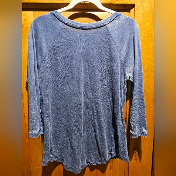 Altard State Long Sleeve Lightweight Top Distressed Look - Picture 3 of 4